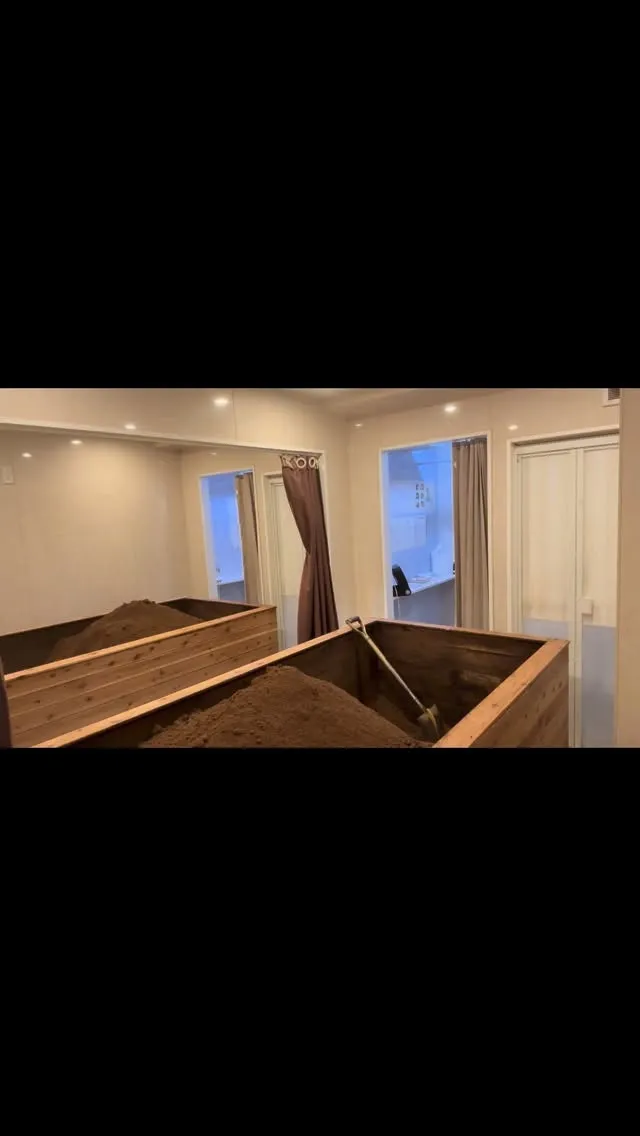 【夜は接客とお手入れの二刀流】